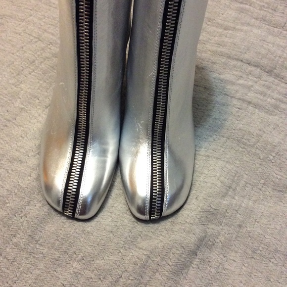 Rag & Bone Ellis zip front boot. - Picture 4 of 8